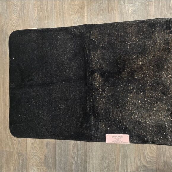 Juicy Couture Home Shimmer Plush Accent Rug - Picture 4 of 11